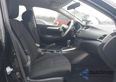 2017 Nissan Sentra S z USA, uszkodzony, nr VIN 3N1AB7AP4HY235329